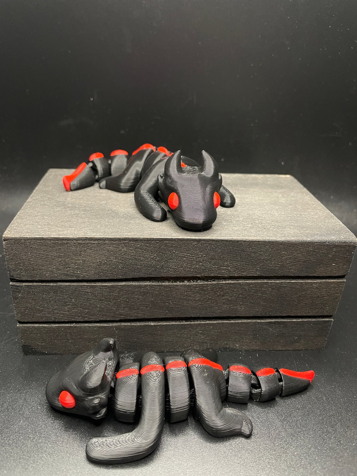 Zou Dragon with Line